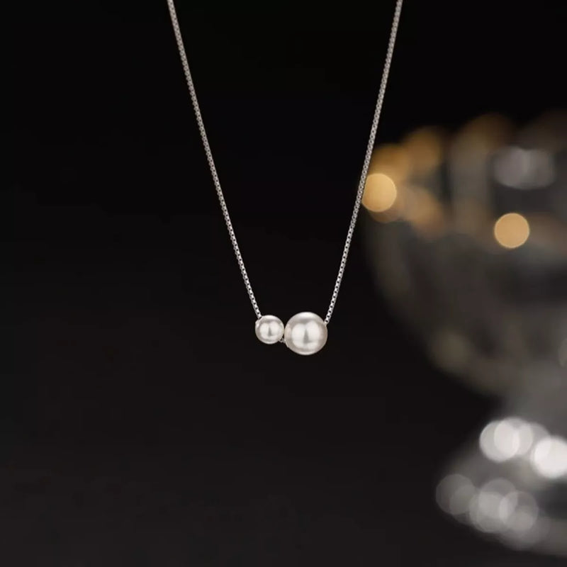 Adorning the Modern Woman: Aesthetics, Metallurgy, and Personal Expression in Female Jewelry